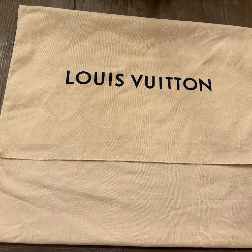 Like New Louis Vuitton Melie Black Leather Empreinte Monogram Shoulder Bag - Picture 10 of 10